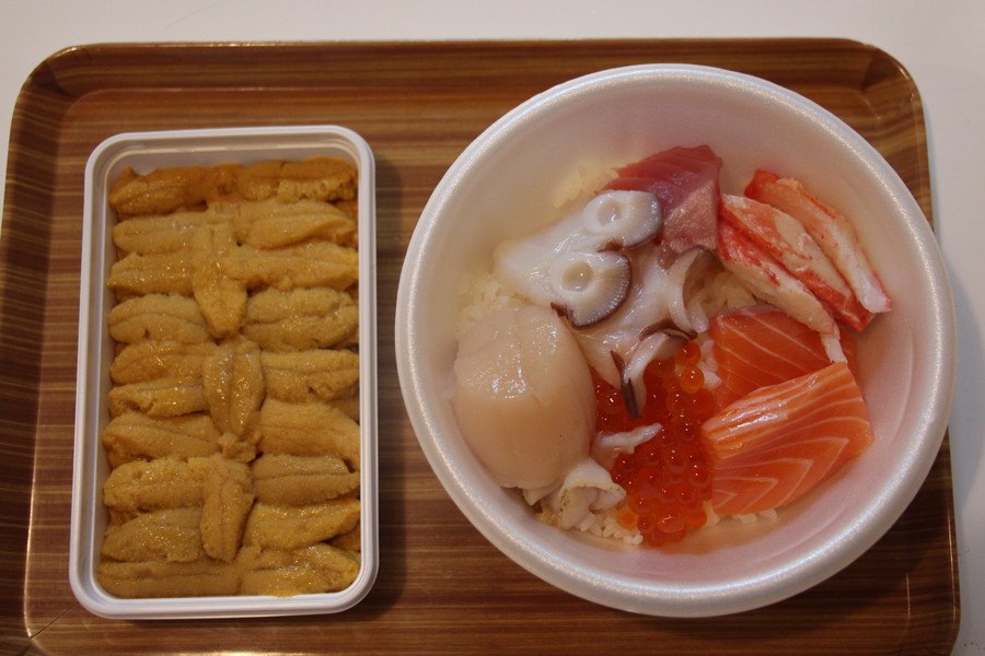 のっけ丼 《へび》 のっけ丼 《へび》