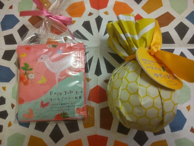 紅茶、バスボム