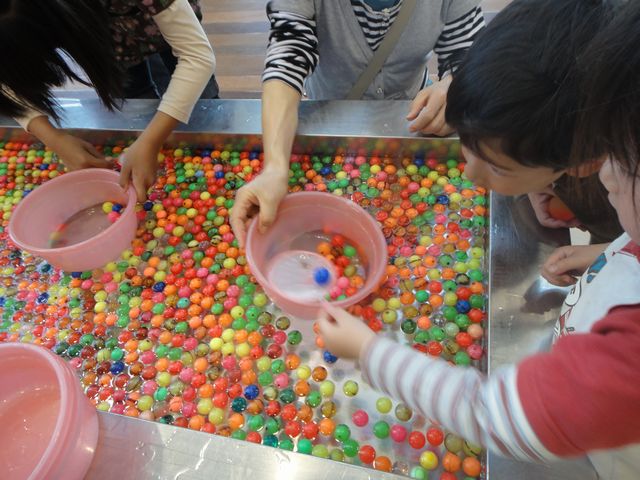 スーパーボールすくい